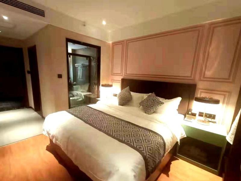 Gemei Hotel Luoyang Longmen High-Speed Railway Station Esterno foto